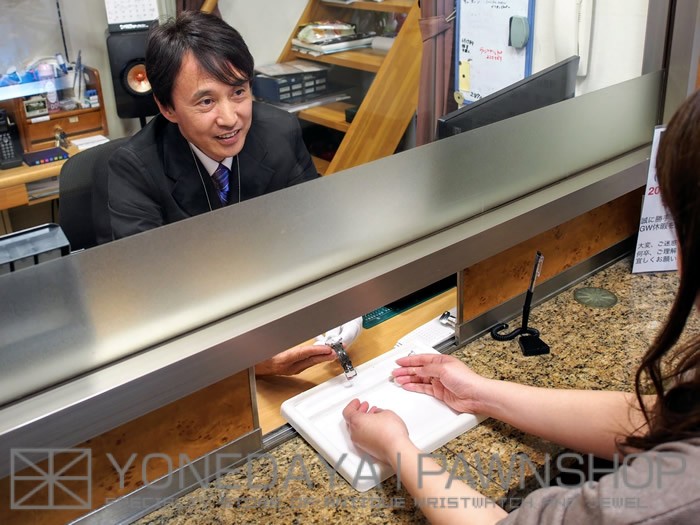 お預かり査定なし。その場で即解答・即現金化