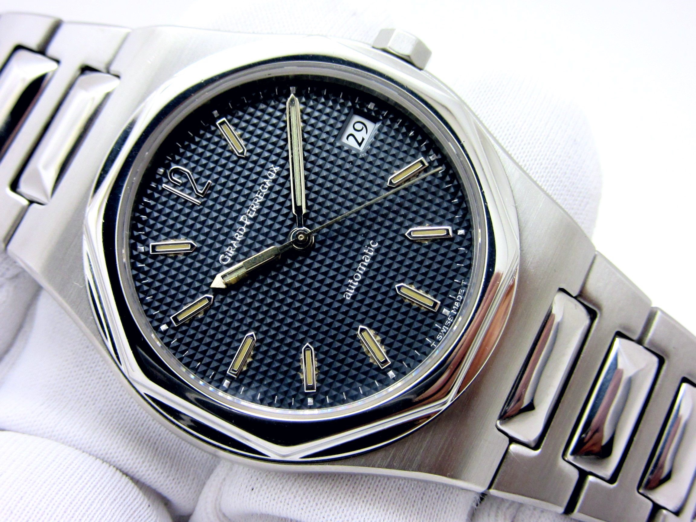 ジラール・ペルゴ GIRARD PERREGAUX ロレアート クロノグラフ