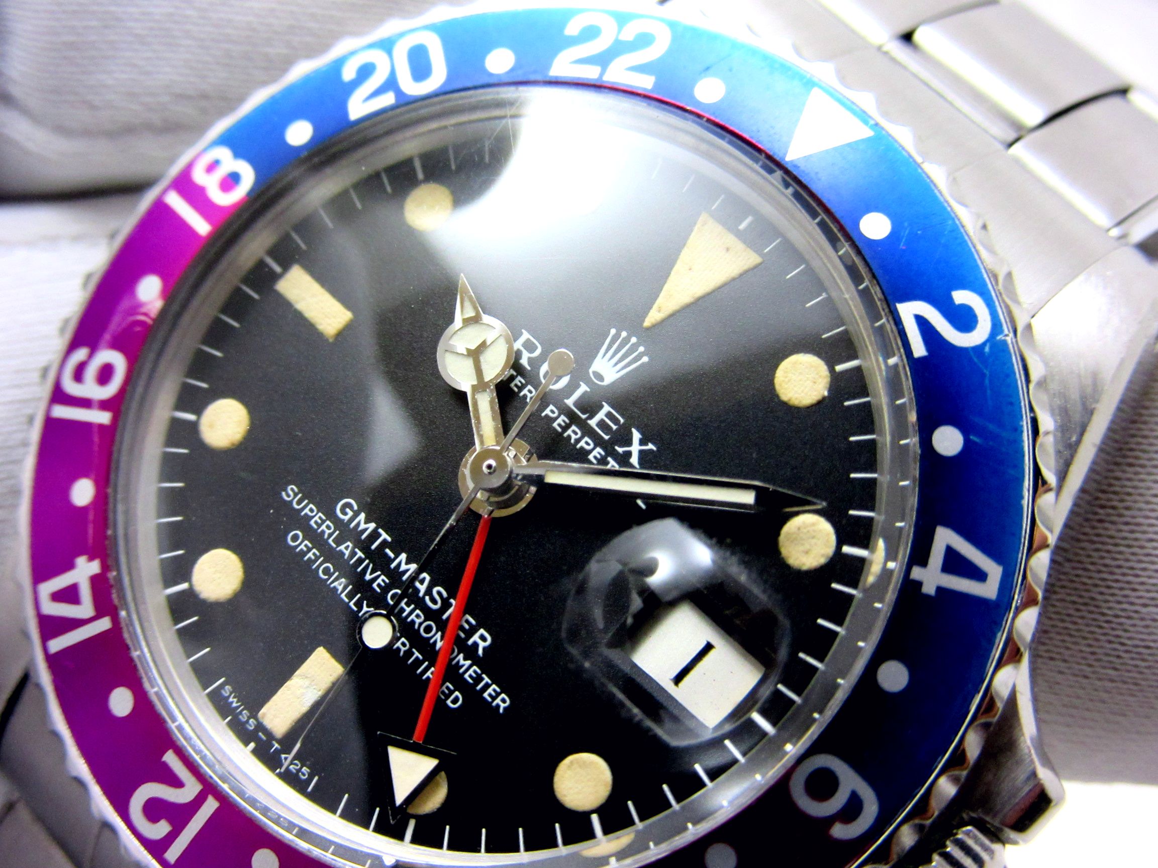 貴重☆ロレックス1675 バイオレットベゼルインサートROLEX GMTフクシア 貴重☆ロレックス1675 バイオレットベゼルインサートROLEX GMTフクシア
