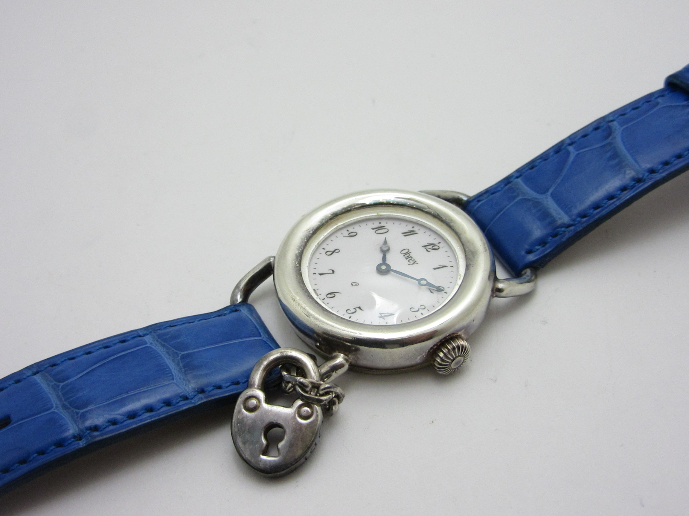obrey オブレイ クロコベルト 腕時計 オーバル チャーム付き - レディース