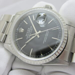 ロレックス　ROLEX　　　”エンジンターンドベゼル　デイトジャスト　ブラックダイヤル　Ref-16220”　　ステンレスベゼル　　　オールトリチウム　　　Sir-T番（1996年製）　　　オイスターブレスレット78360-FF558/B　X1　　弊社にてOH済