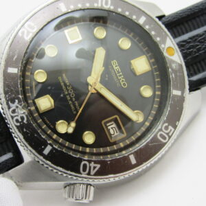 SEIKO　セイコー　　”62　300ｍダイバー　カウントダウンベゼル”　ロービート　フルオリジナル　　Ref-6215-7000　　　自動巻機械式ムーブCal.6215A　　　　　　　　　弊社にてOH済